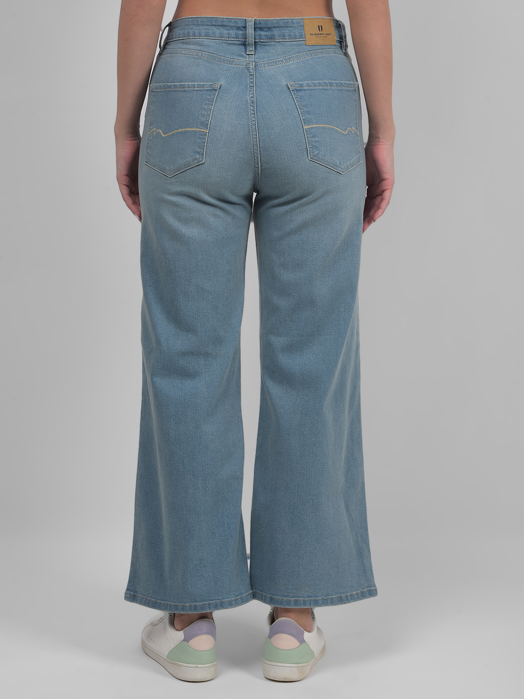 Numero Uno Women Solid Blue Jeans